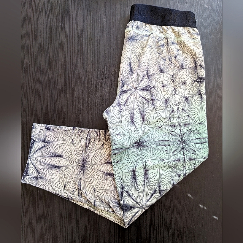 Hurley Leggings, Cropped ✂️💎 (Small)